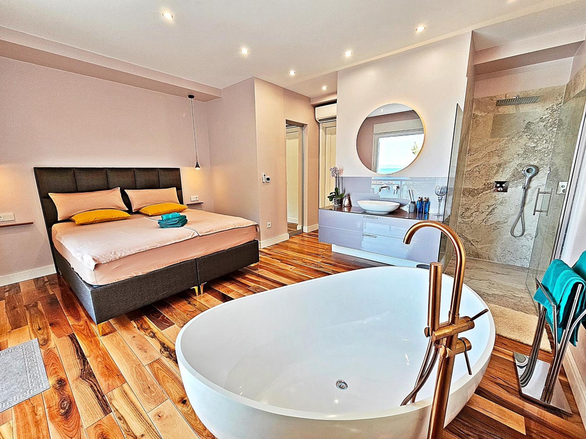 Gasthof Luxury Seaside House Noble- Location In Town Split