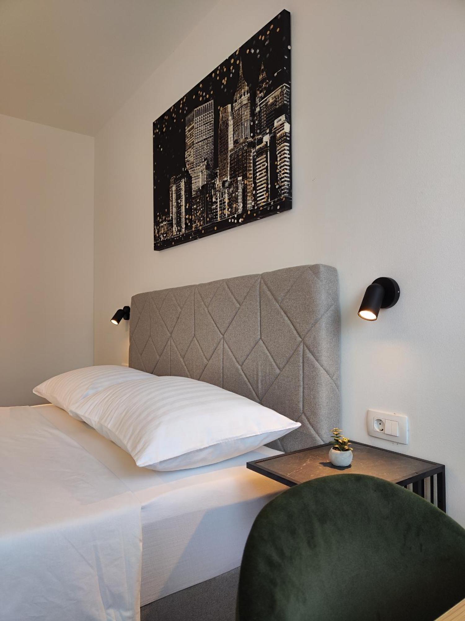 D-apartmentst Apartment Split