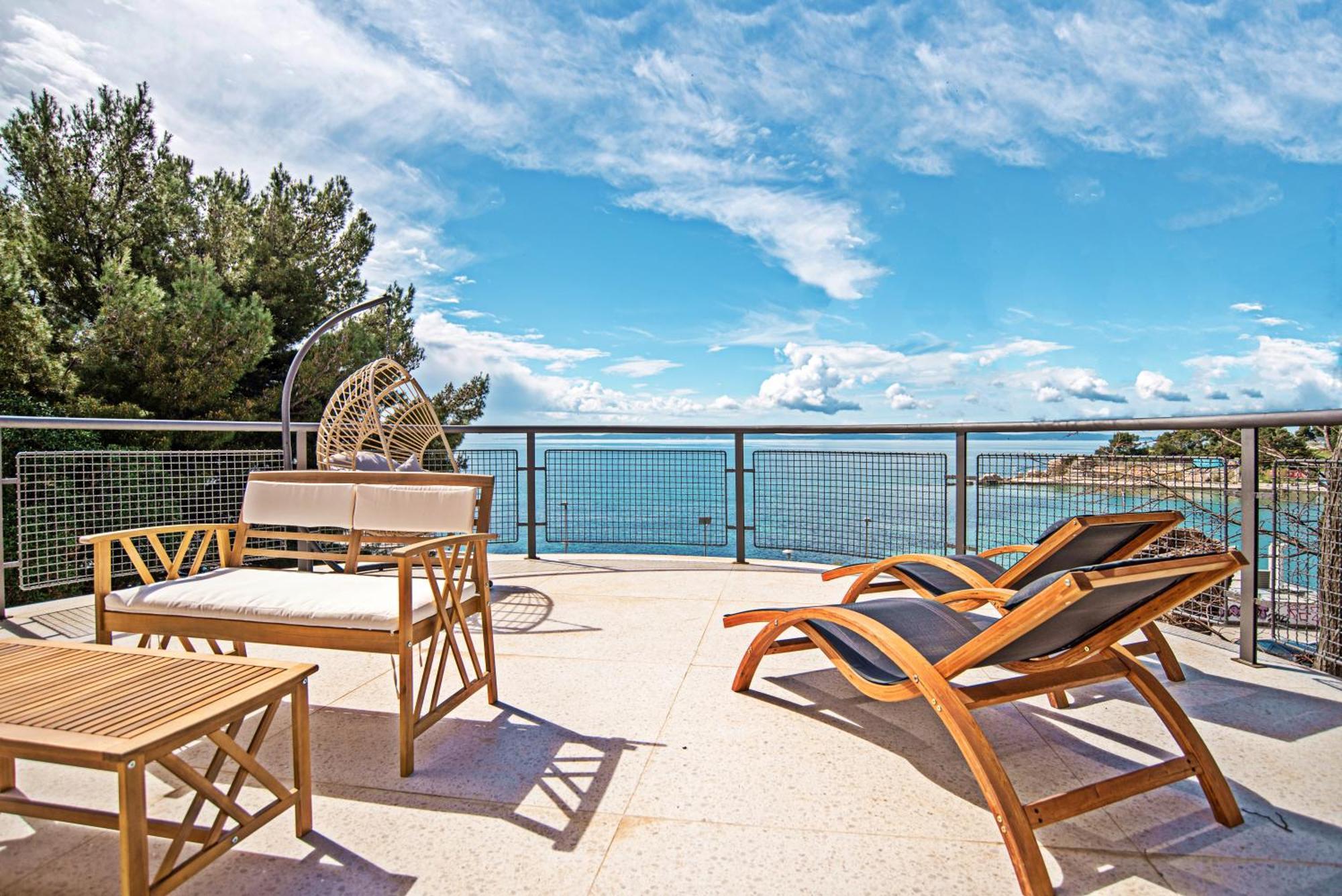 Luxury Seaside House Noble- Location In Town