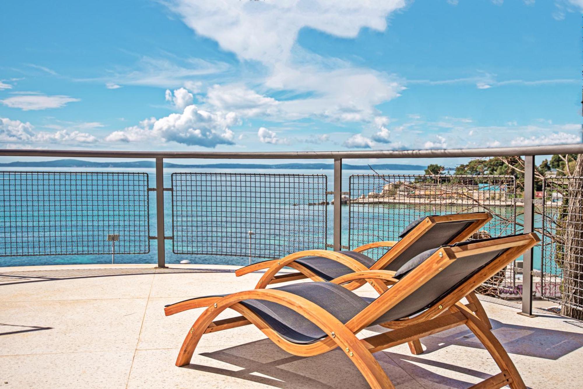 Luxury Seaside House Noble- Location In Town *