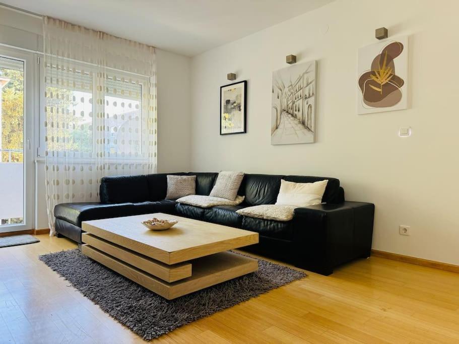 Premium Apartment Split