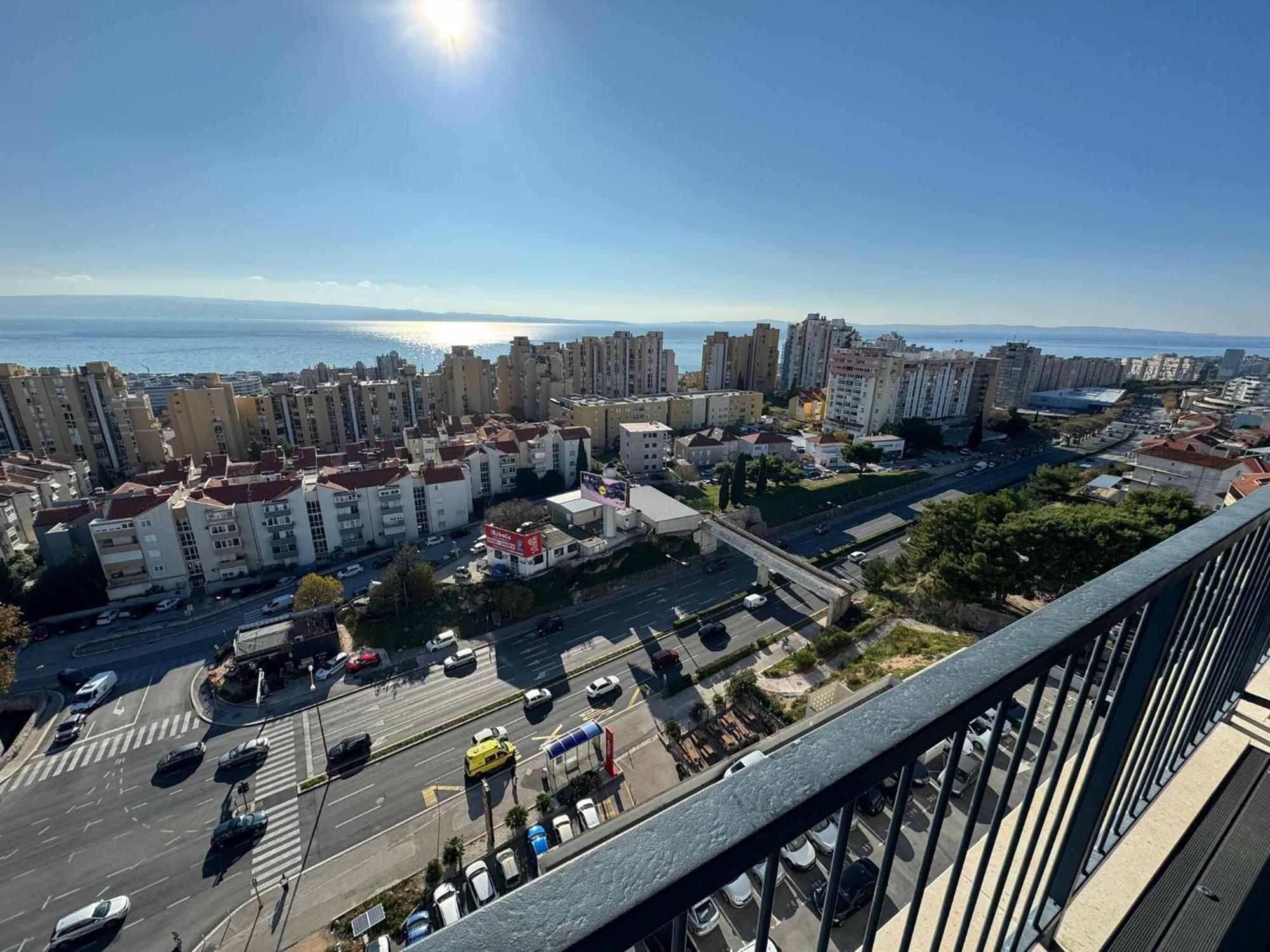 Magic View Penthouse Apartment Split