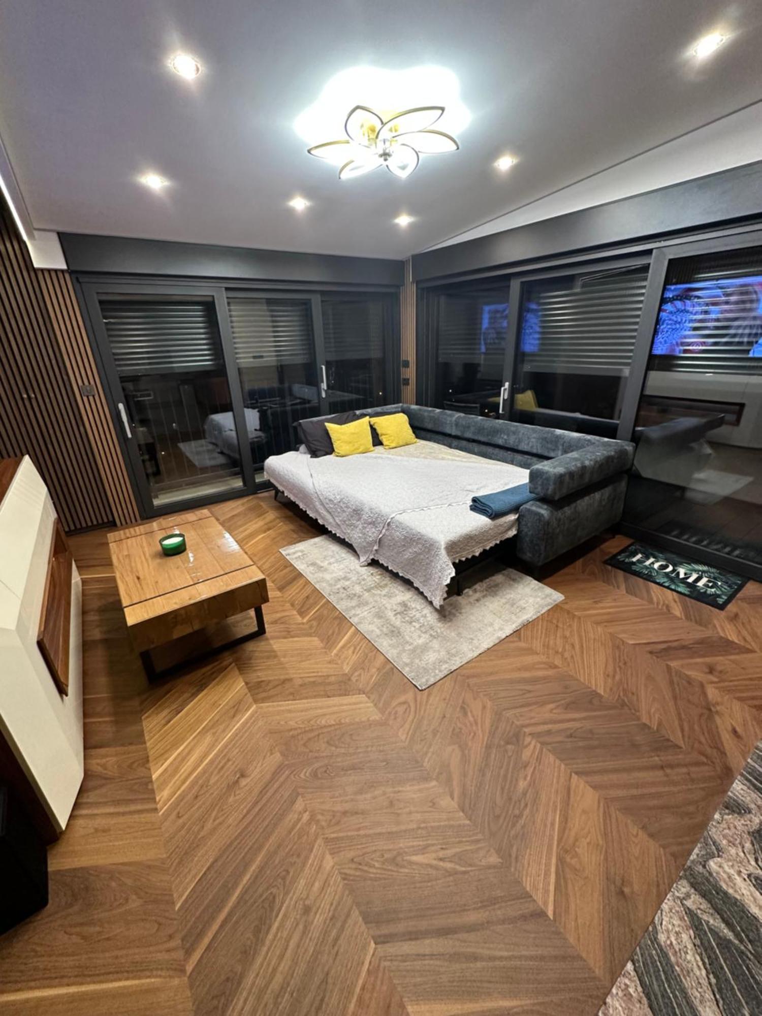 Magic View Penthouse Apartment Split