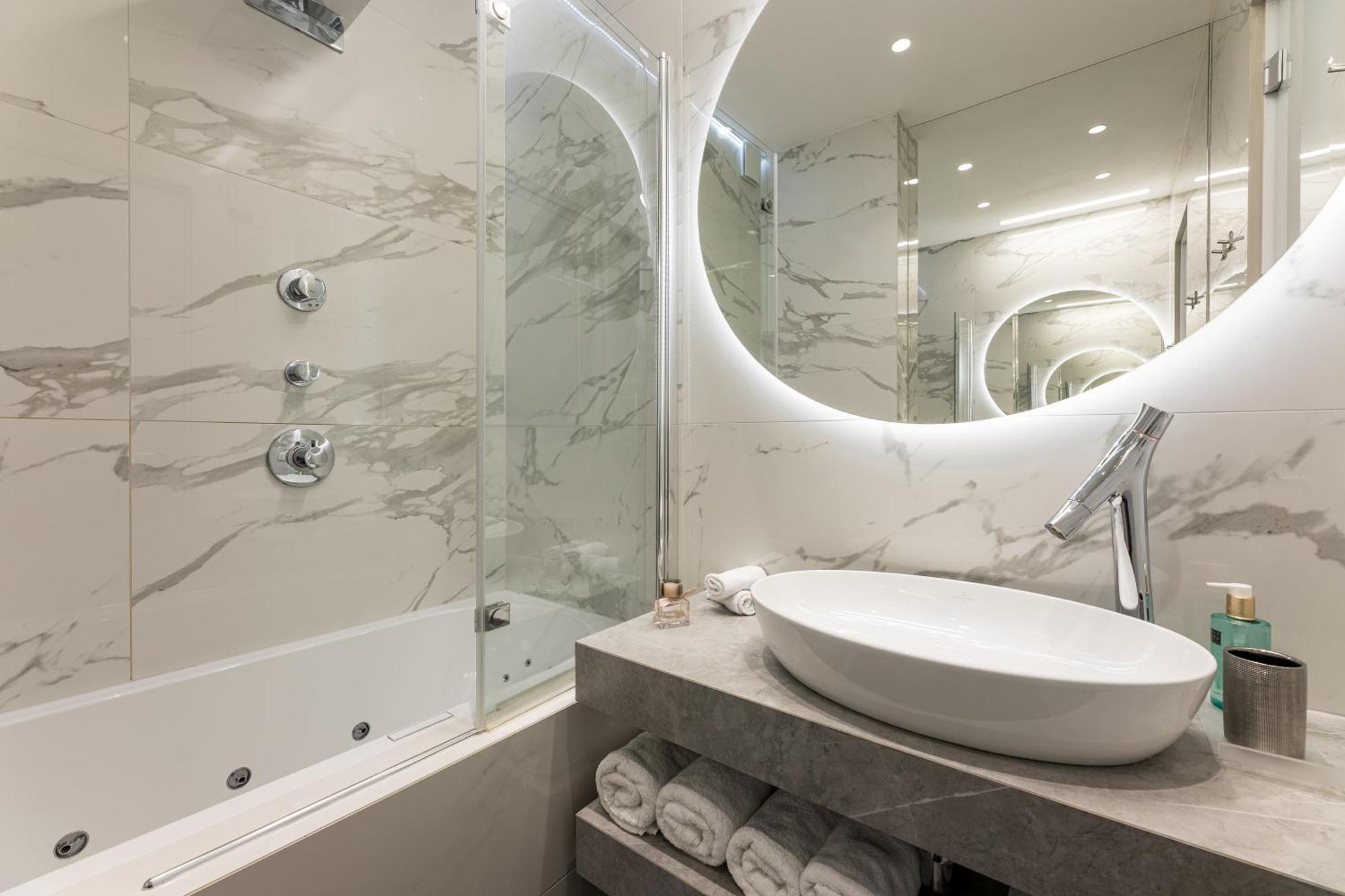 Fortuna Luxury 1 krevet i doručak 4*
