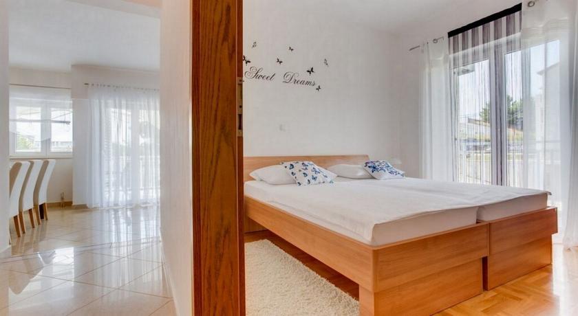 Taras Apartment Split