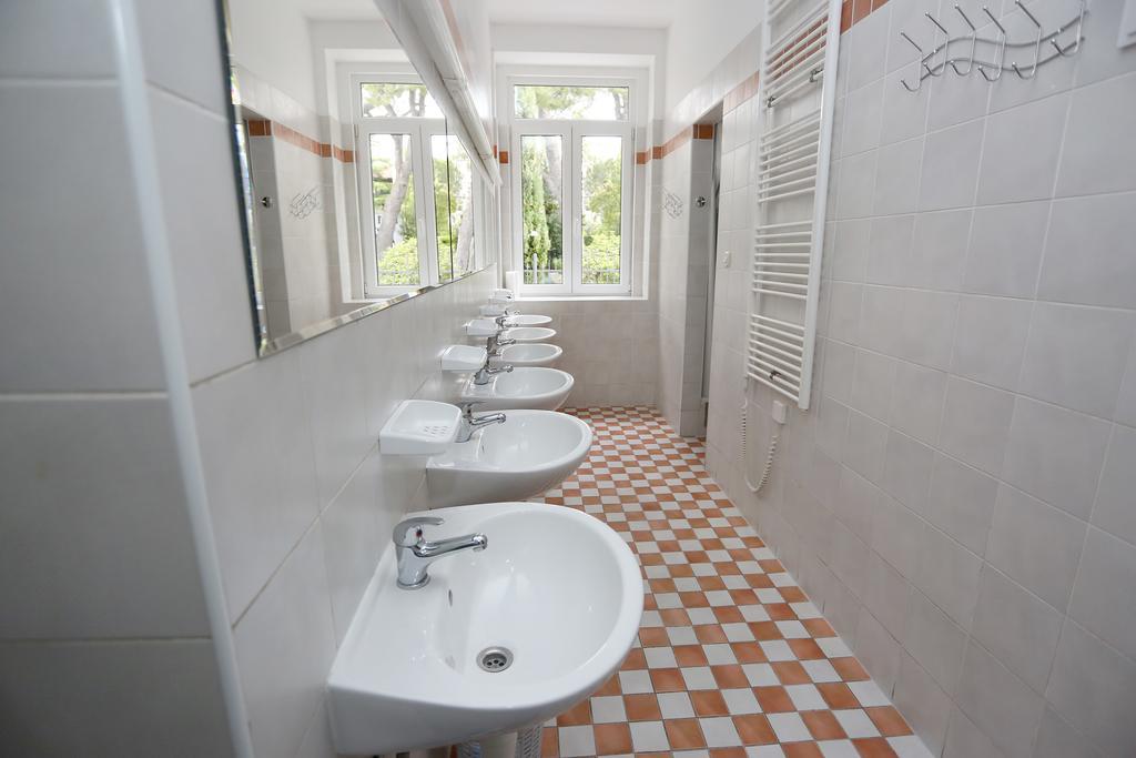 Vila Mikica Hostel *