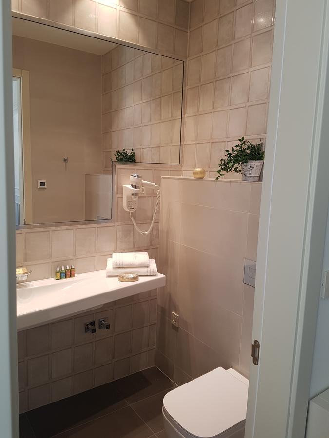 Riva Palace Guest house