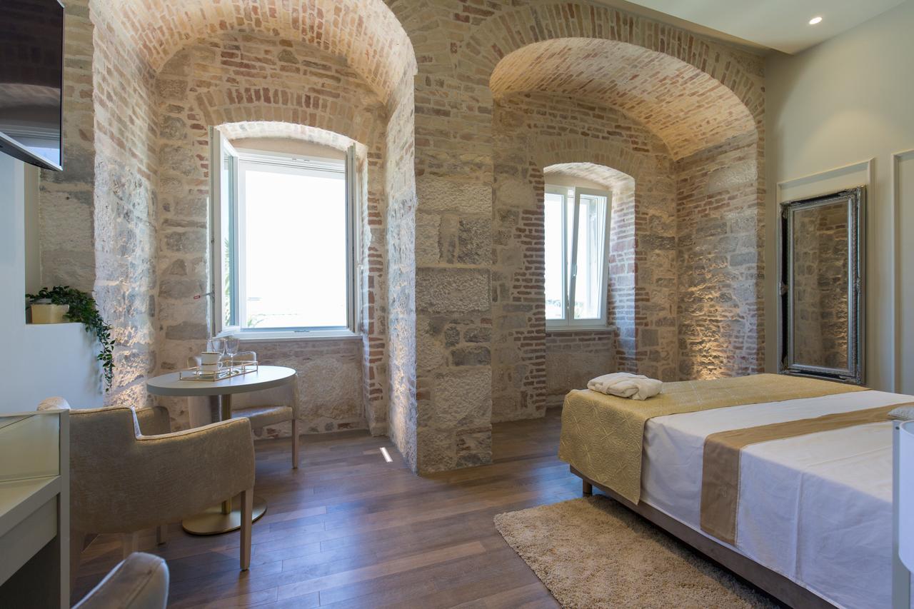 Guest house Riva Palace 4*
