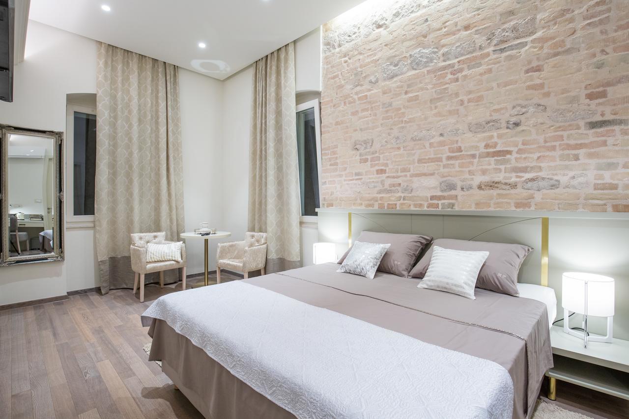 Guest house Riva Palace 4*