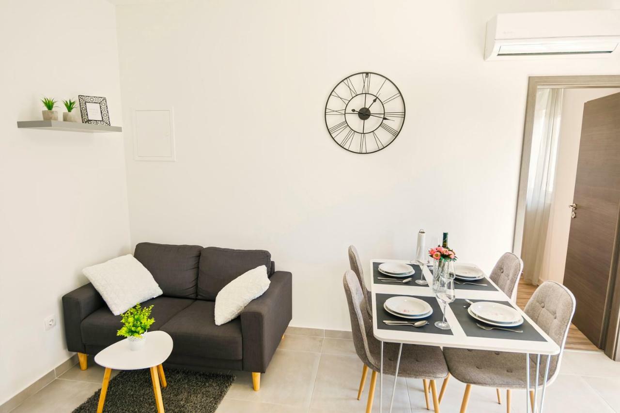 D-apartmentst Apartment Split