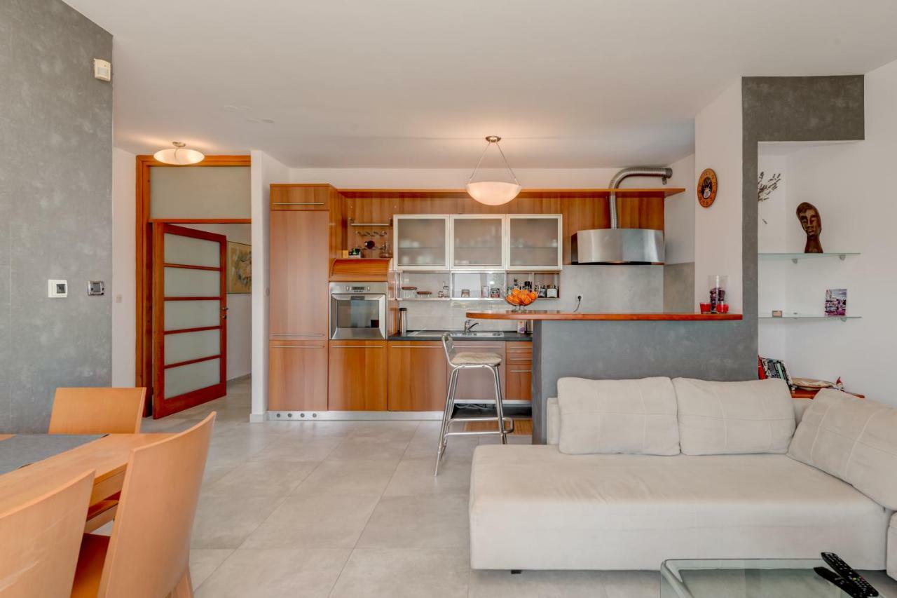 Luxury * Split