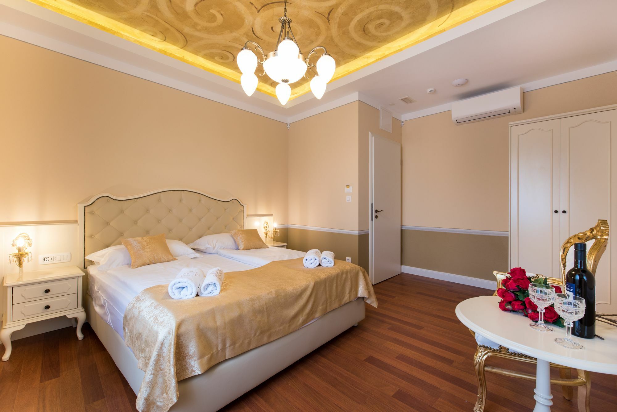 Square Heritage Hotel Split