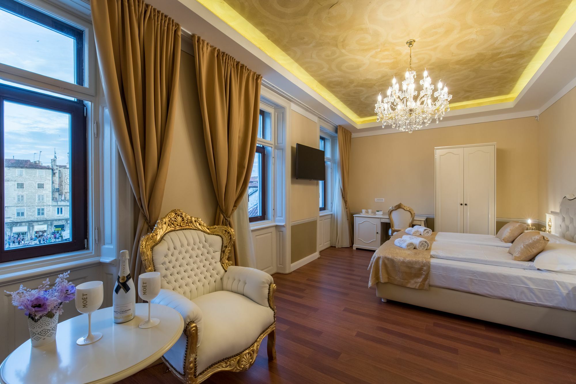 Square Heritage 4*