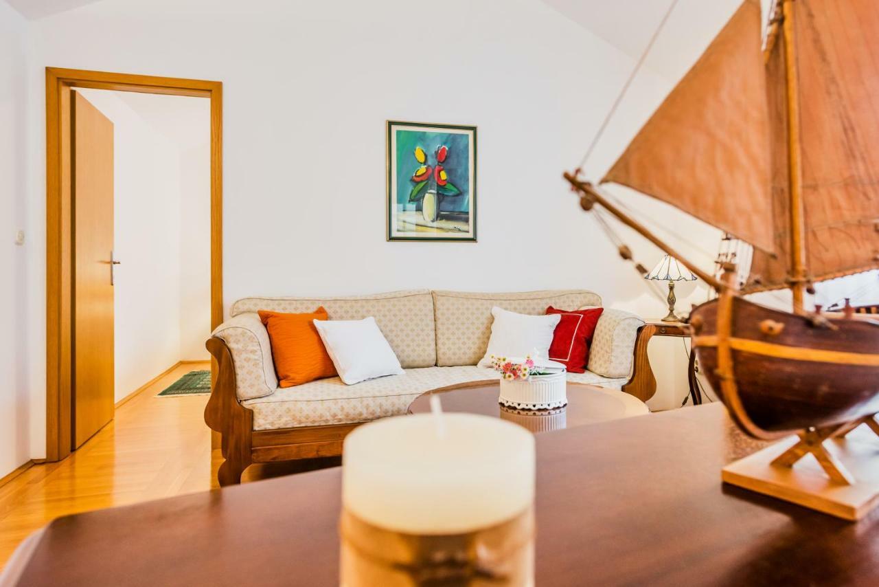 Apartment Kala *