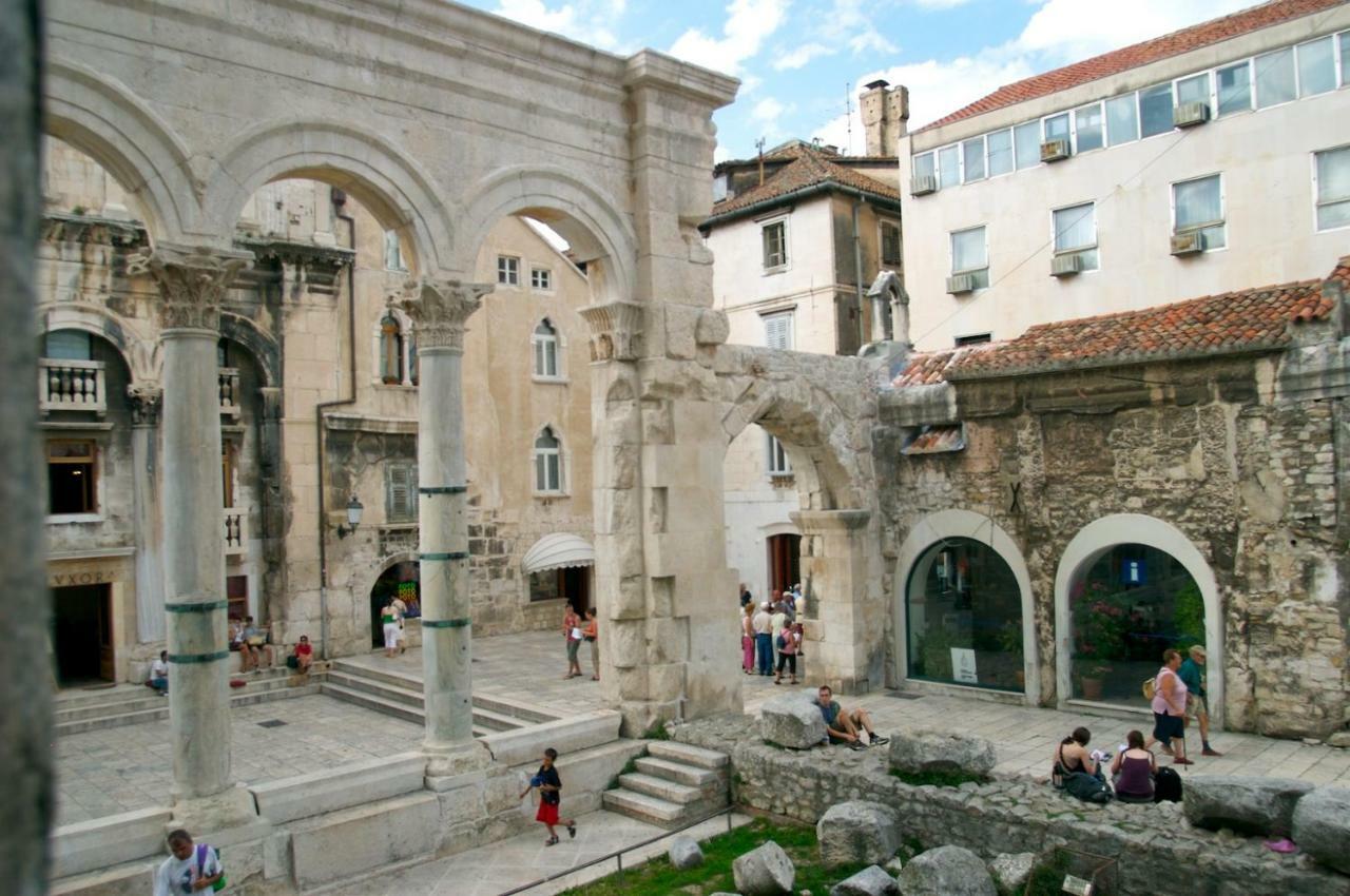 Amazing * Split