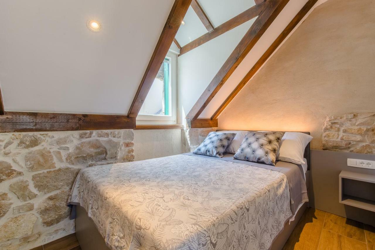 Apartment Luxury Petra In 400 Year Old Stone House 4+2 *