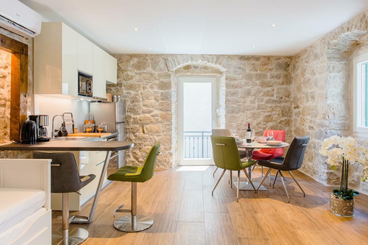 Luxury Petra In 400 Year Old Stone House 4+2