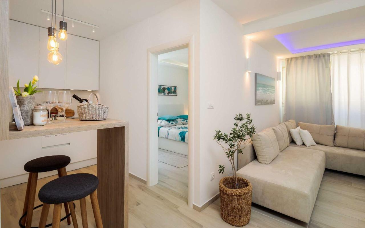 Enjoy Apartment Split