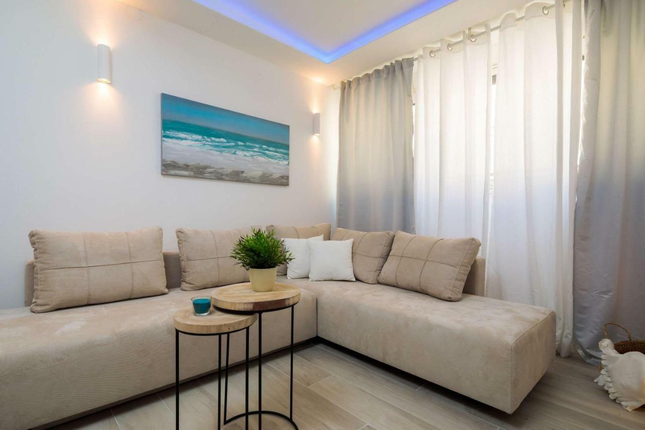 Enjoy Apartment Split