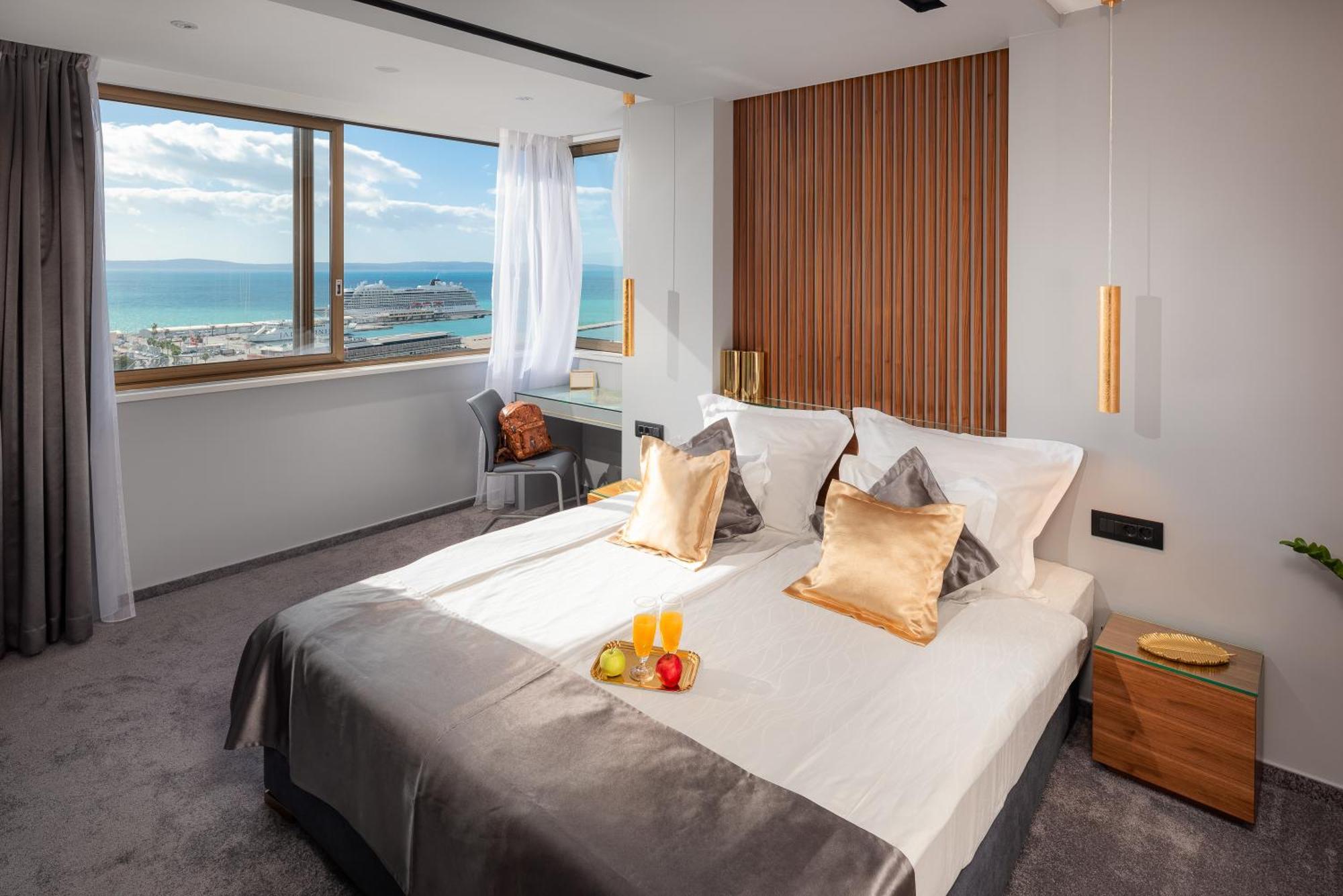 Royal Suites-sky Guest house 4*