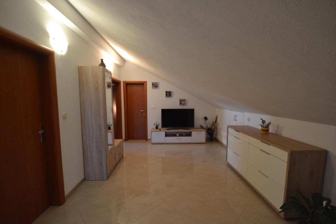 Antonia Nakic -stobrec Apartment *