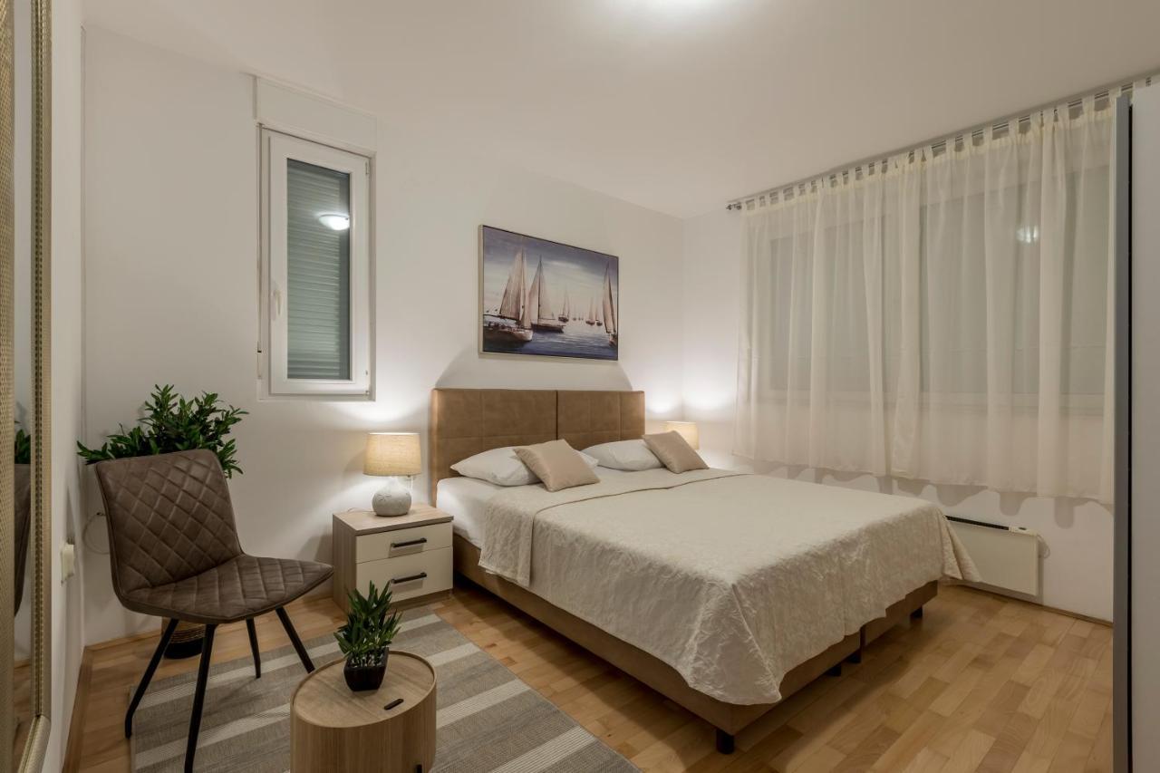 Split Central Apartment,Free Private Parking Split