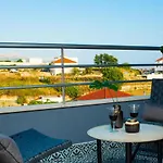 Seaside Apartment - Balcony, Sea View, Free Garage