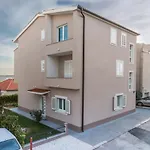 Apartments Lusani