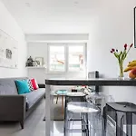Banana Split Youth Apartment