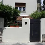 Joy4You Apt Near Beach And Center