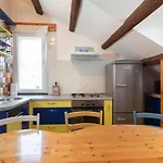 Apartment Lira