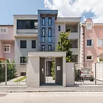Chris\'s condo 2