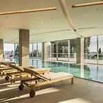 Luxury Seaside Apartment