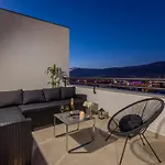 Luxury Rooftop Apartment Zalato