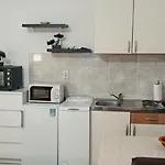 Studio Apartment Nika Free Parking