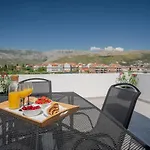 Ami Apartments