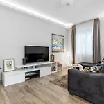 Top Location Apartment \