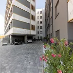New Studio For 2, Free Private Garage Spot, Wi-Fi, 200 M From Mall Of Split