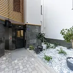 New Studio For 2, Free Private Garage Spot, Wi-Fi, 200 M From Mall Of Split