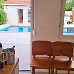 Apartments Maestral