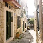 Sea La Vie Studio 3