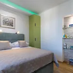 Marjan Nest