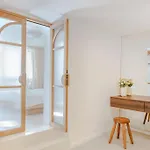 Ray Apartment