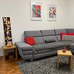 Mm Split Apartment - 5 Min By Car To The Beach & City Center - Free Public Parking