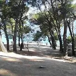 Marjan Park, Peaceful Family Place, Free Parking, 2 Minute From Beach