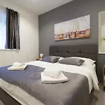 Split Urban Getaway Double Room