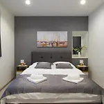 Split Urban Getaway Double Room