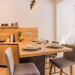 Luksuzni Apartman Ribica U Samom Centru Grada