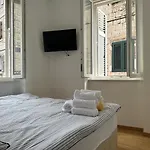 Old Town Apolon Luxury Apartment