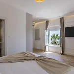 Split Finest Suite 1